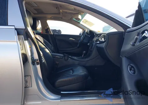 2008 Mercedes-Benz Cls 550 z USA, uszkodzony, nr VIN WDDDJ72X38A117794